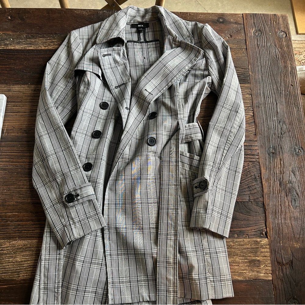 BCX black gray Plaid Trench Coat women’s L career detective sleuth mystery coat